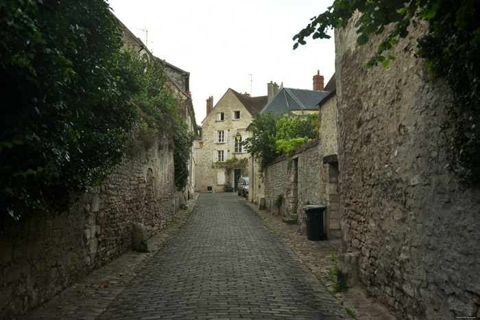 Straatzicht -- Rue aux Flageards Senlis / FRANKRIJK 