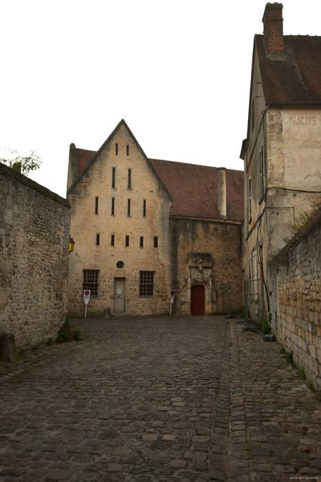 Building Senlis / FRANCE 