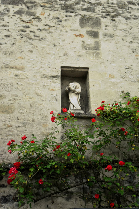 Statue Senlis / FRANCE 