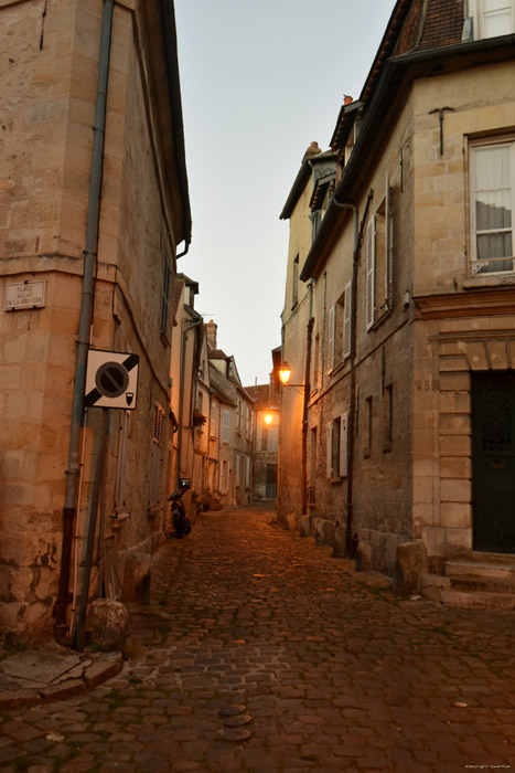 Vue Ruelle - Rue de la Tonnelerie Senlis / FRANCE 