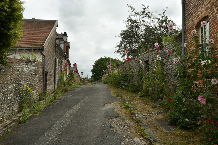 Straatzicht - Rue du Quesnoy Saint-Valry-sur-Somme / FRANKRIJK 