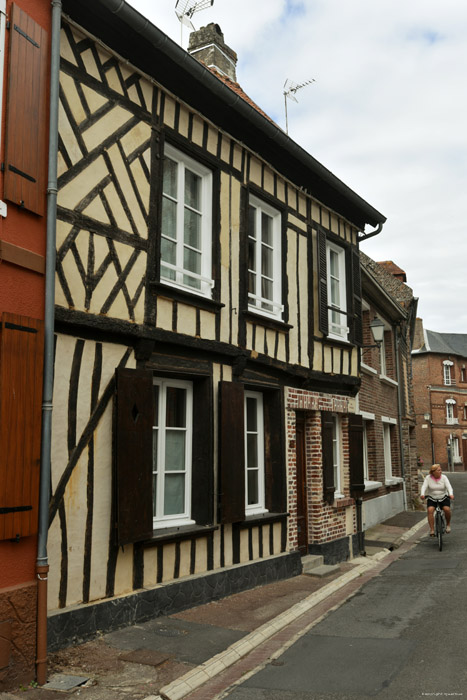 Huis met Vakwerk Saint-Valry-sur-Somme / FRANKRIJK 