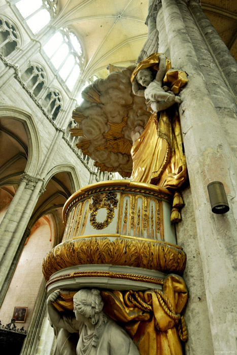 Onze-Lieve-Vrouwekathedraal AMIENS / FRANKRIJK 