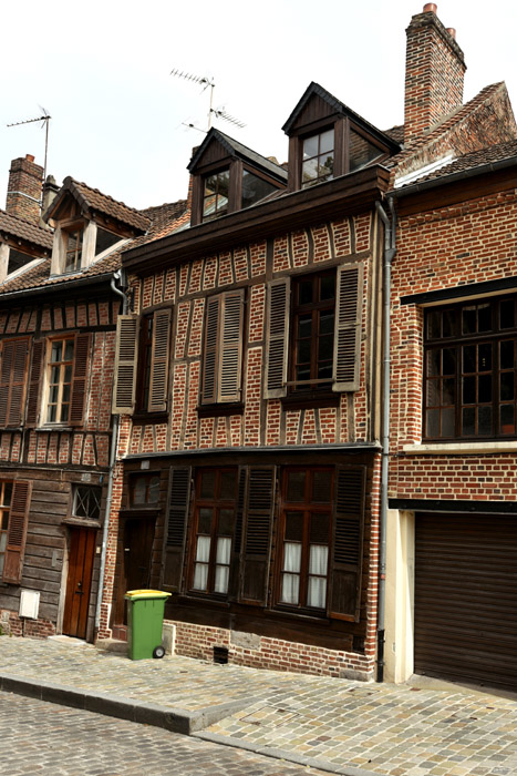 House with Timber Framing AMIENS / FRANCE 