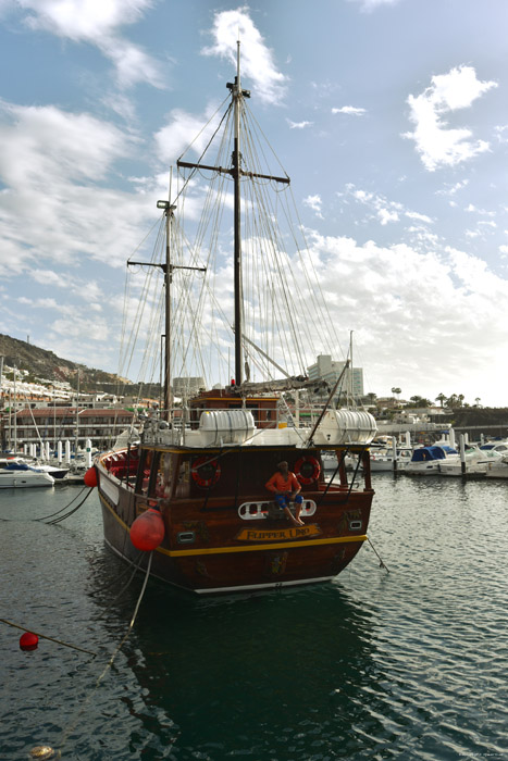 Harbor Acantilados De Los Gigantes / Tenerife (Spain) 