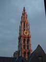 Cathdrale Notre Dame ANVERS 1 / ANVERS photo: Vue sur la cathédrale par coucher de soleil à partir du 'Oude Beurs'.