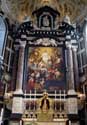 Carolus-Borromeuskerk ANTWERPEN 1 (centrum) in ANTWERPEN / BELGI: Er hangt één schilderij boven het altaar, maar dit is niet steeds hetzelfde. Het originele mechanisme om de schilderijen te verwisselen werkt nog.