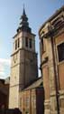 Sint-Albinuskathedraal NAMUR in NAMEN / BELGIË: Toren van de 13e eeuwse kathedraal.