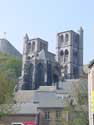 Onze-Lieve-Vrouwekerk HUY in HOEI / BELGI: Twee torens flankeren het koorgedeelte.