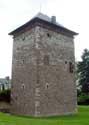 Waroux Toren AMAY / BELGI: Deze Romaanse woontoren of donjon is in de 12e eeuw gebouwd. Vroeger was hij door een slotgracht omgeven