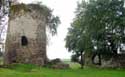 Kasteel en donjon van Walhain (te Walhain-Saint-Paul) WALHAIN foto: Zicht van binnenuit naar de toren