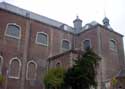 Sint-Guibertkerk GEMBLOUX / BELGI: Zijaanzicht