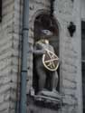 Poortersloge BRUGGE / BELGIË: Brug Beertje met wapenschild van de ridderlijke steekspelvereniging 'De Witte Beer'