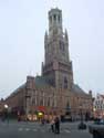 Belfort van Brugge en hallen (halletoren) BRUGGE / BELGIË: Zijaanzicht