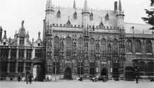 Stadhuis BRUGGE / BELGIË: Voor deze foto uit 1938 danken we Pim Vermeulen.
