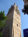 Sint-Salvatorskathedraal BRUGGE foto: De vroeggotische torenromp met bovenaan de neoromaanse spits.