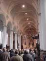 Sint-Ludgeruskerk ZELE / BELGIË: Binnen middenschip