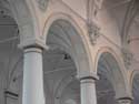 Sint-Ludgeruskerk ZELE foto: Detail kolommen