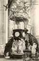 Sint-Baafskathedraal GENT / BELGIË: Monumentale rococopreekstoel van Laurent Delvaux (1745) op foto van rond 1900