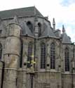 Sint-Waltrudiskerk MONS in BERGEN / BELGIË: Zicht op de straalkapellen