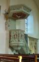 Sint-Pieterskerk CHINY / BELGIË: Een barokke preekstoel.