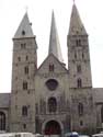 Sint-Jacobskerk GENT / BELGIË: Westgevel met twee westertorens.