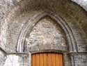 Sint-Martinuskerk KORTRIJK foto: Een van de oude spitsboogportelen, overblijfles van de 13e eeuwse kerk.