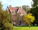 Kasteel Puyenbrug WACHTEBEKE / BELGI: Overzicht van het kasteel.