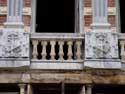 Broken house... LIEGE 1 in LIEGE / BELGIUM: 