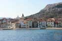 Vue sur Baska depuis bteau Baka / CROATIE: 