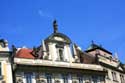 Building with statue Pragues in PRAGUES / Czech Republic: 