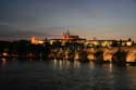 Zicht op Karelsbrug van Novotnho Praag in PRAAG / Tsjechi: 