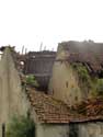 Ferme en train de tomber en Runes Cendrecourt / FRANCE: 