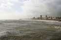 Kustlijn in Westelijke richting van Pier Brighton / Engeland: 