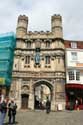 Entrance gate to Cathedral Canterbury / United Kingdom: 