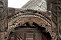 Ancienne Maison de Ferme avec porte typique Maramures Mare / Roumanie: 