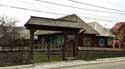 Ancienne Maison de Ferme avec porte typique Maramures Mare / Roumanie: 