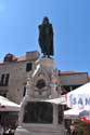 Standbeeld Spomenik Ivanu Gundulicu Dubrovnik in Dubrovnic / KROATI: 