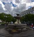 Piermarini Fountain Milan (Milano) / Italia: 