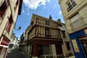 Maison de Coin  Pan de Bois Chinon / FRANCE: 