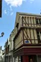 Maison de Coin  Pan de Bois Chinon / FRANCE: 