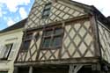 Maison de Coin  Pan de Bois Chinon / FRANCE: 