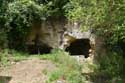 Ruines Maisons de Rochers Chinon / FRANCE: 